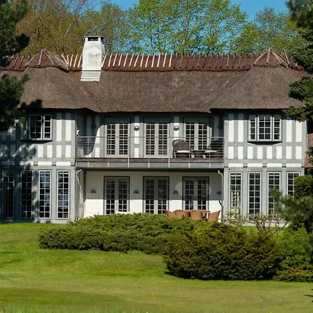 Immaculate 4-Bed Cottage In Solrod Strand Solrod
