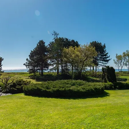 Immaculate 4-Bed Cottage In Solrod Strand