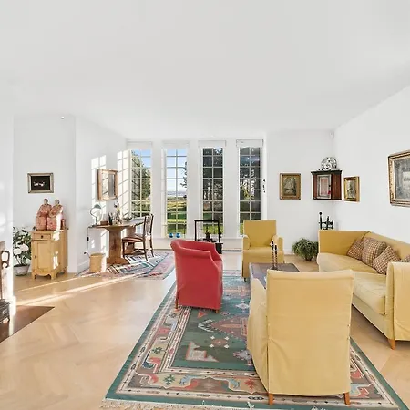 Immaculate 4-Bed Cottage In Solrod Strand Solrod